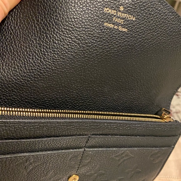 Authentic Louis Vuitton Empreinte Sarah Wallet - Picture 13 of 15